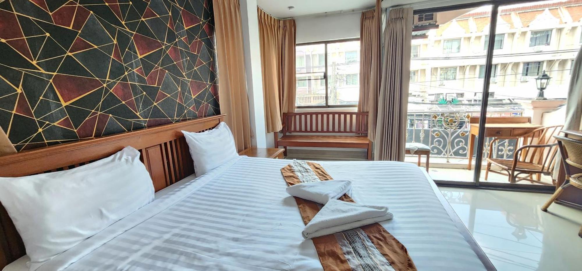 Royal Sweet Hotel Patong Extérieur photo