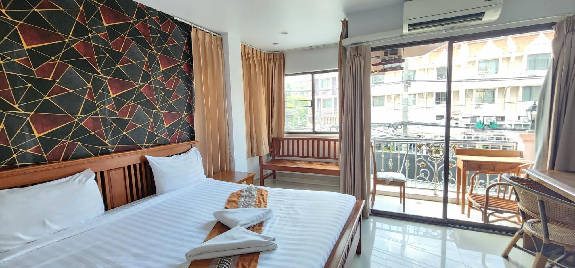 Royal Sweet Hotel Patong Extérieur photo